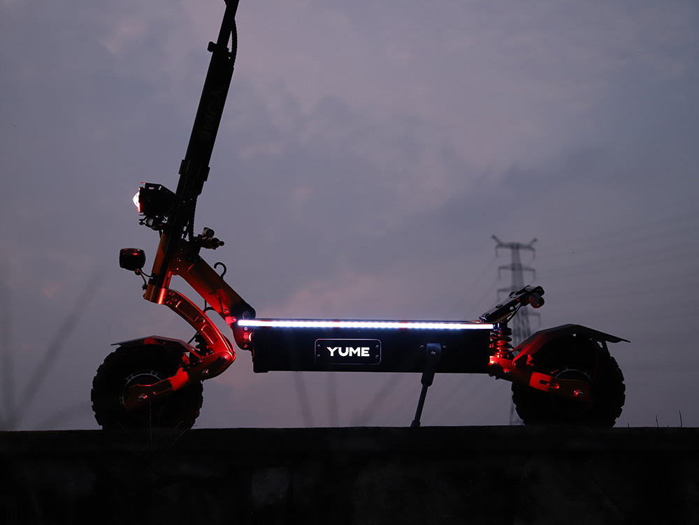 YUME X11  Electric Scooter  3000W*2 Motor  60V 27Ah Battery  11-inch Off-road Fat Tires  80km/h Max Speed  90km Max Range  EBS 